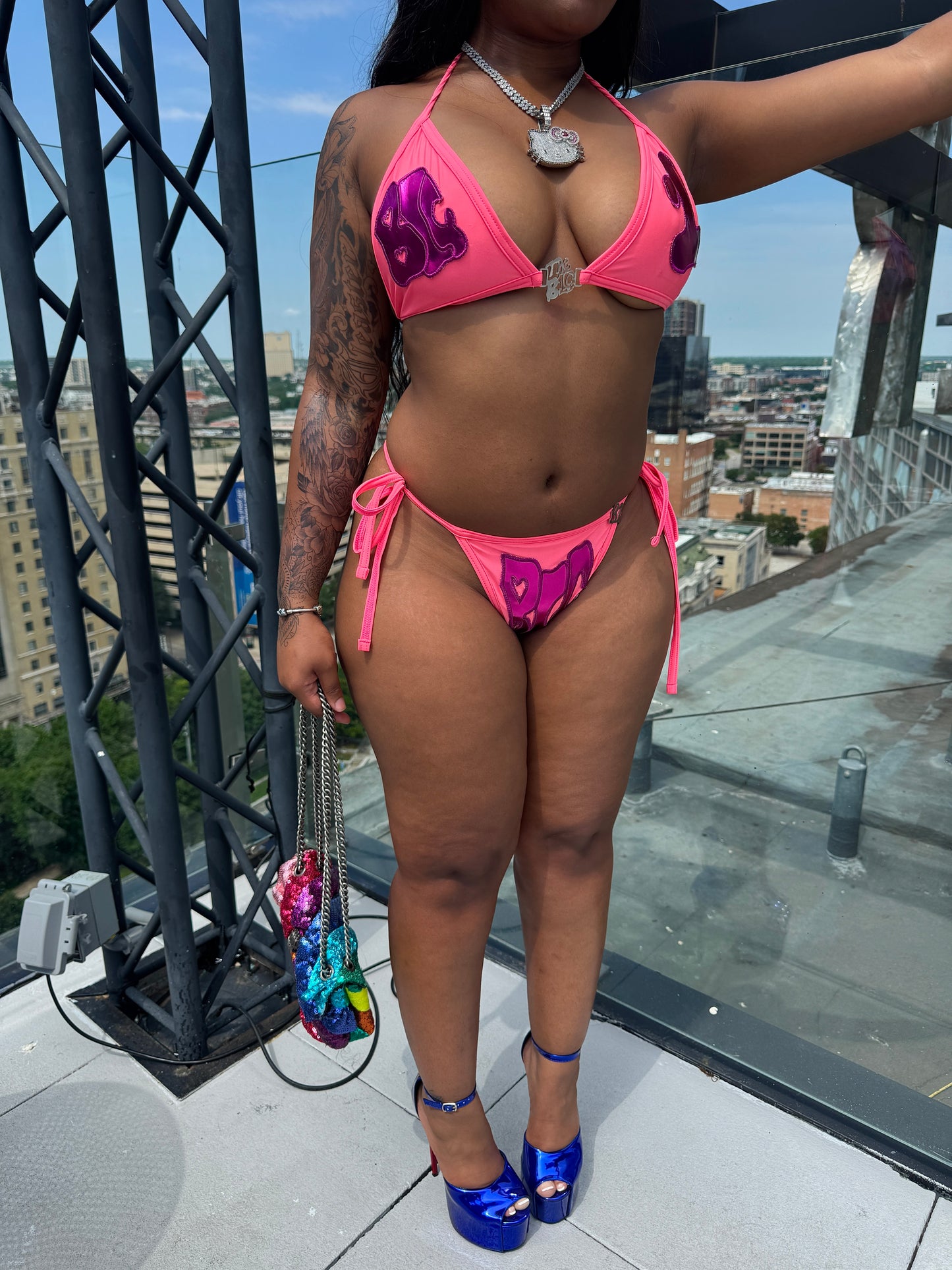 Rosé ‘THEB1G’ SWIMSUIT