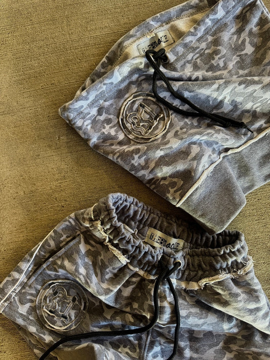 GREY ‘TB1 CAMO’ TOP